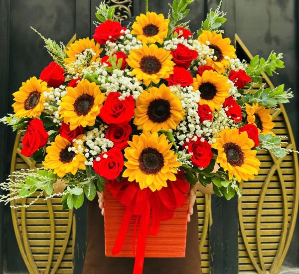 Hoa hướng dương khai trương