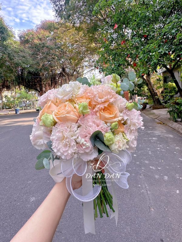 Hoa cưới cầm tay