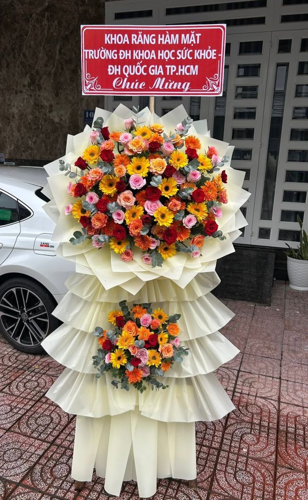 Kệ hoa chúc mừng